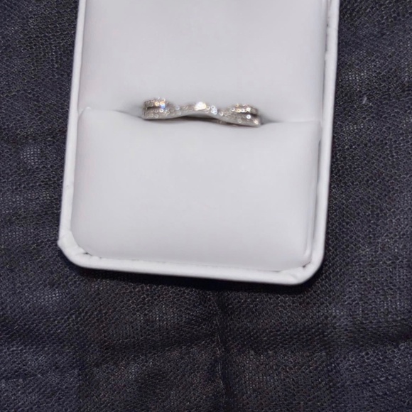 Wedding Band - Picture 2 of 4